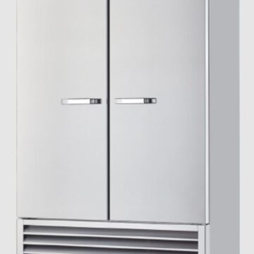 solid door upright cooler