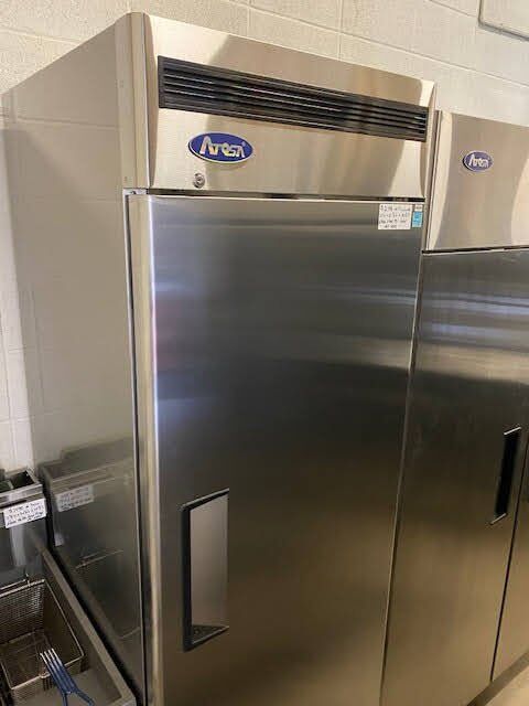 New Stainless Steel 1 Door 27 Wide Cooler For Sale Calgary