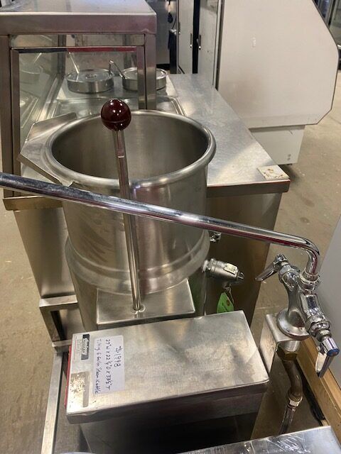 Restaurant 6 Gallon Electric Tilting Steam Kettle with Stand industrial restaurant supplies